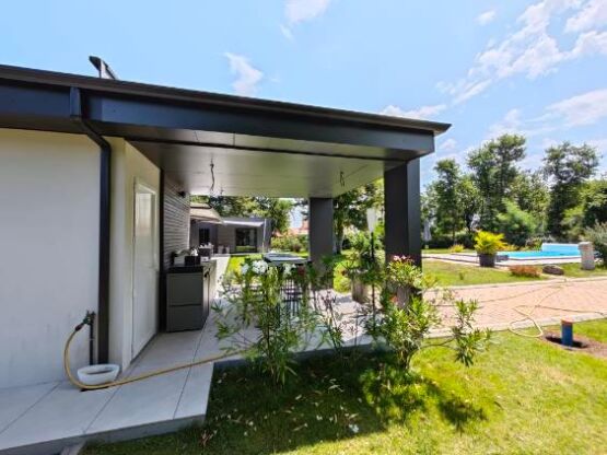 Intégrer les avant-toits dans l’architecture de la maison